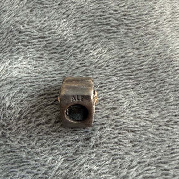 PANDORA Limited Edition Bound by Love Charm - Picture 5 of 7